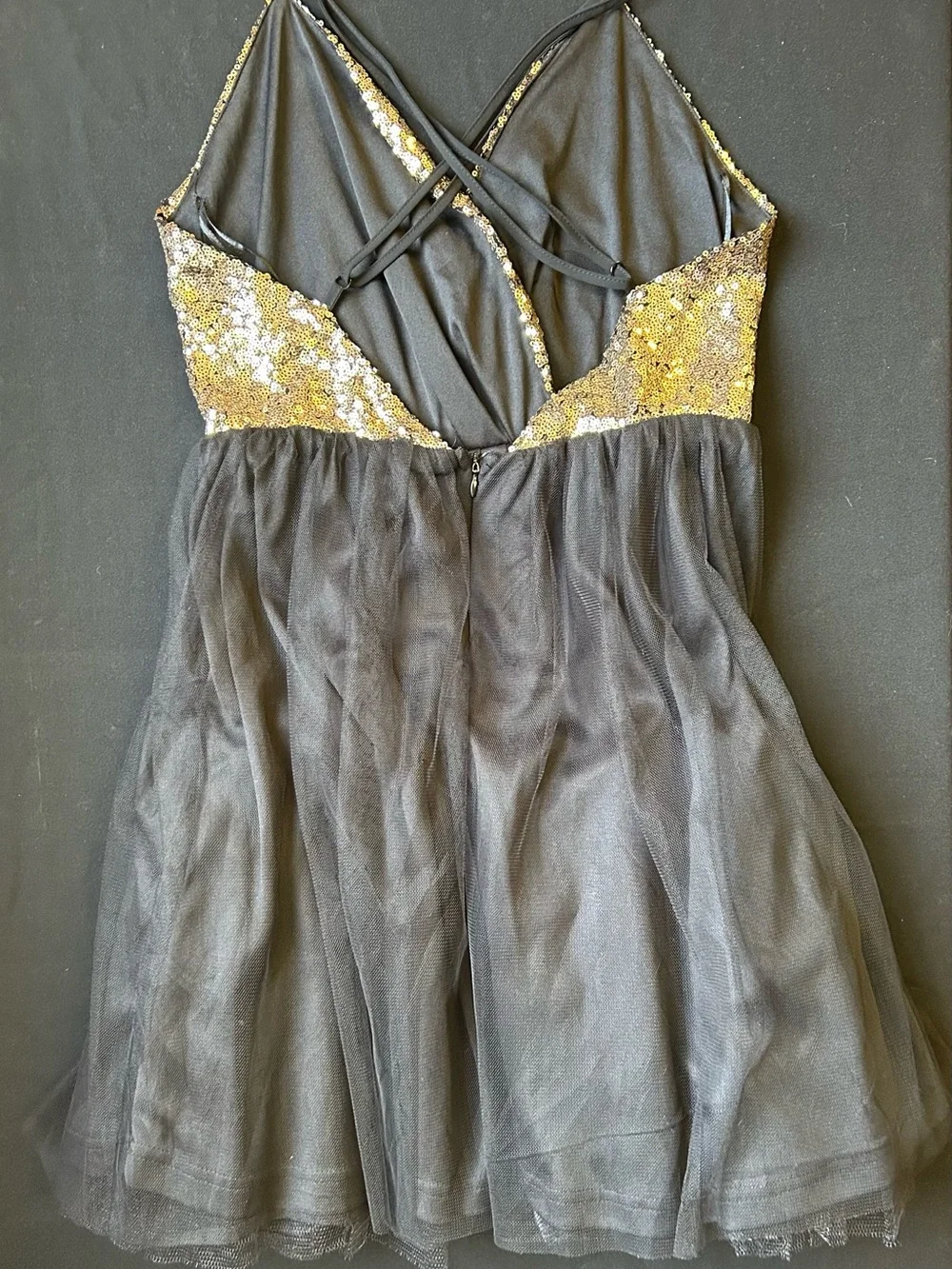 XTAREN Women's Open Back Sequin Black And Gold Dress Size Medium-Cocktail Style